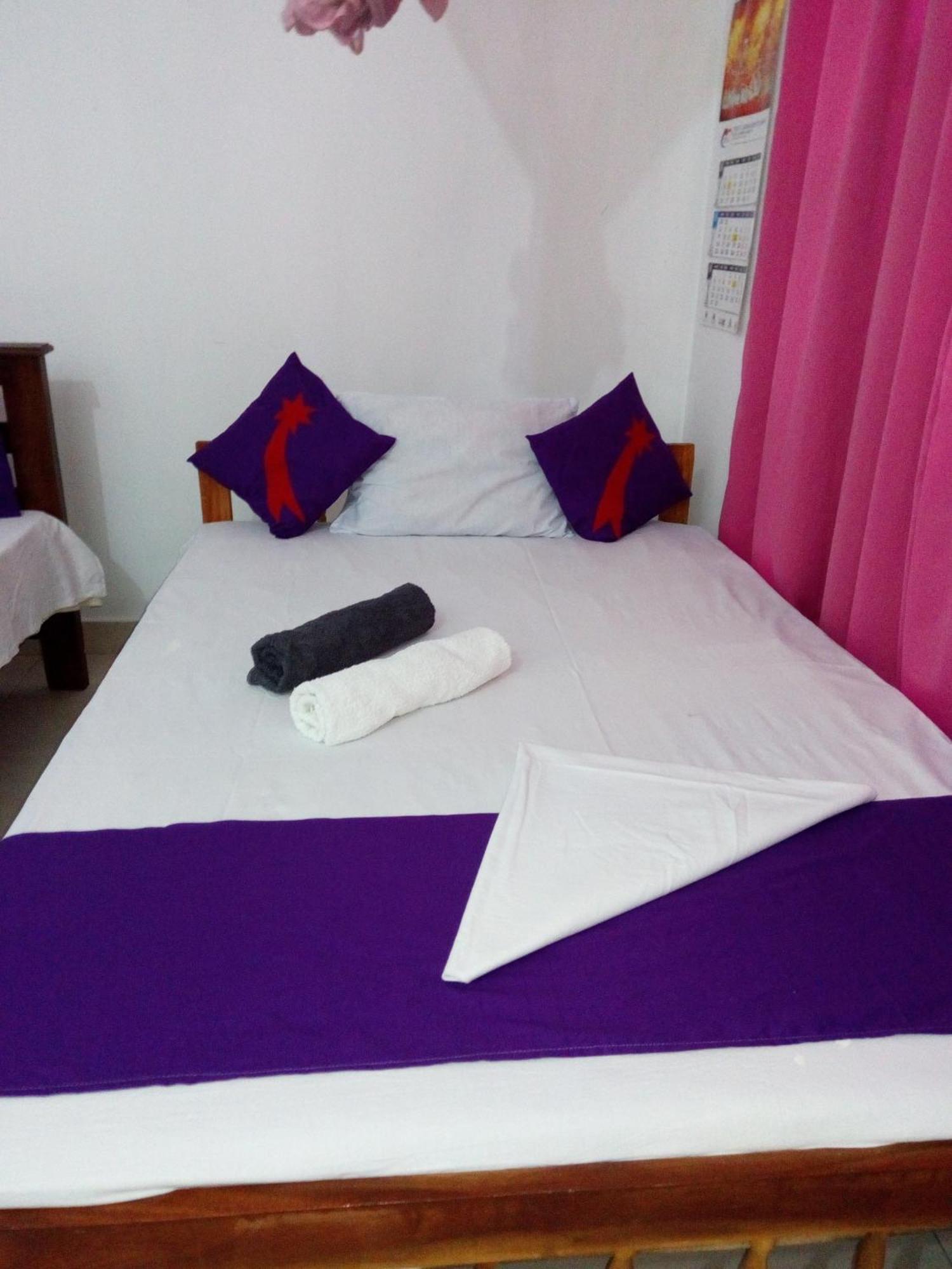 Evening Star Guest Inn Kandy Room photo